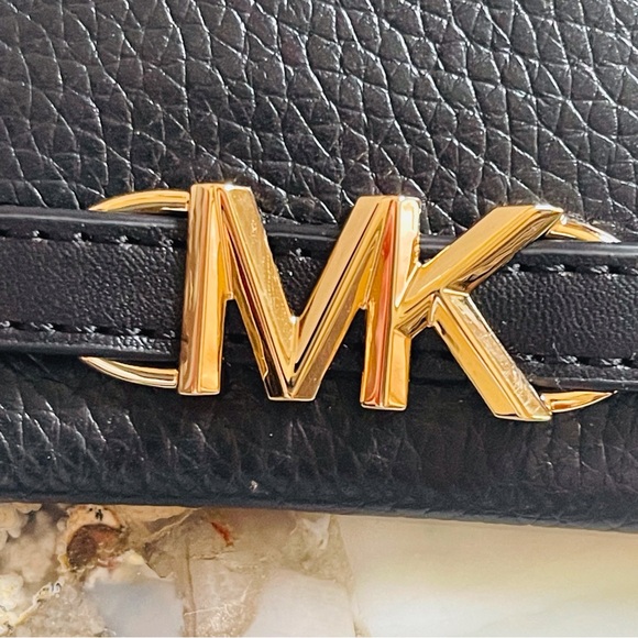 MICHAEL KORS
Reed Large Pebbled Leather Card Case - Picture 5 of 6